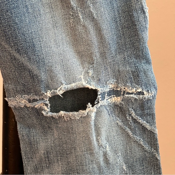 Citizens of Humanity Vintage Flare Jeans with a 70s Vibe - Picture 10 of 14